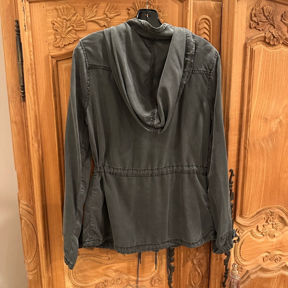 Women’s Lightweight Cargo Jacket - image 6